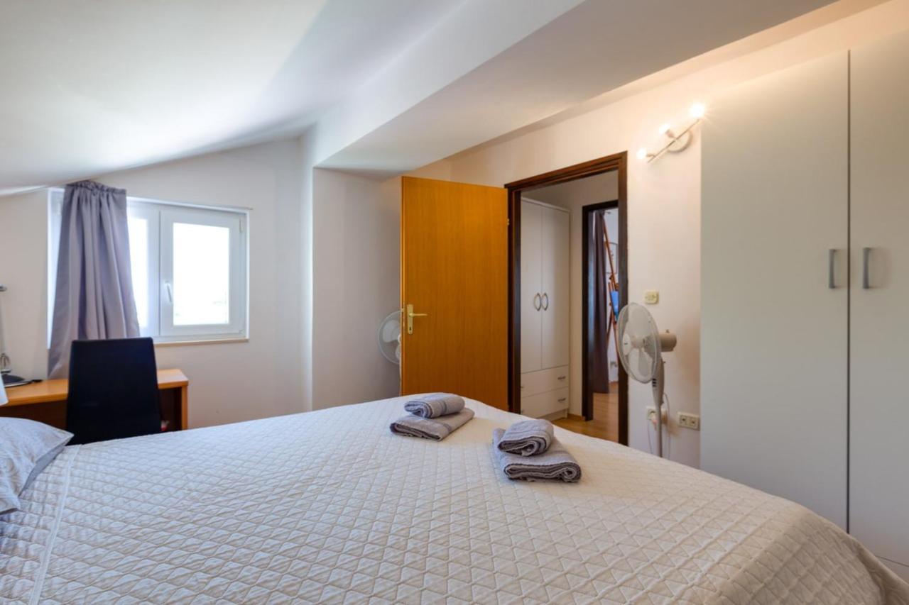 Apartments Valeria, Mali Losinj Exterior photo